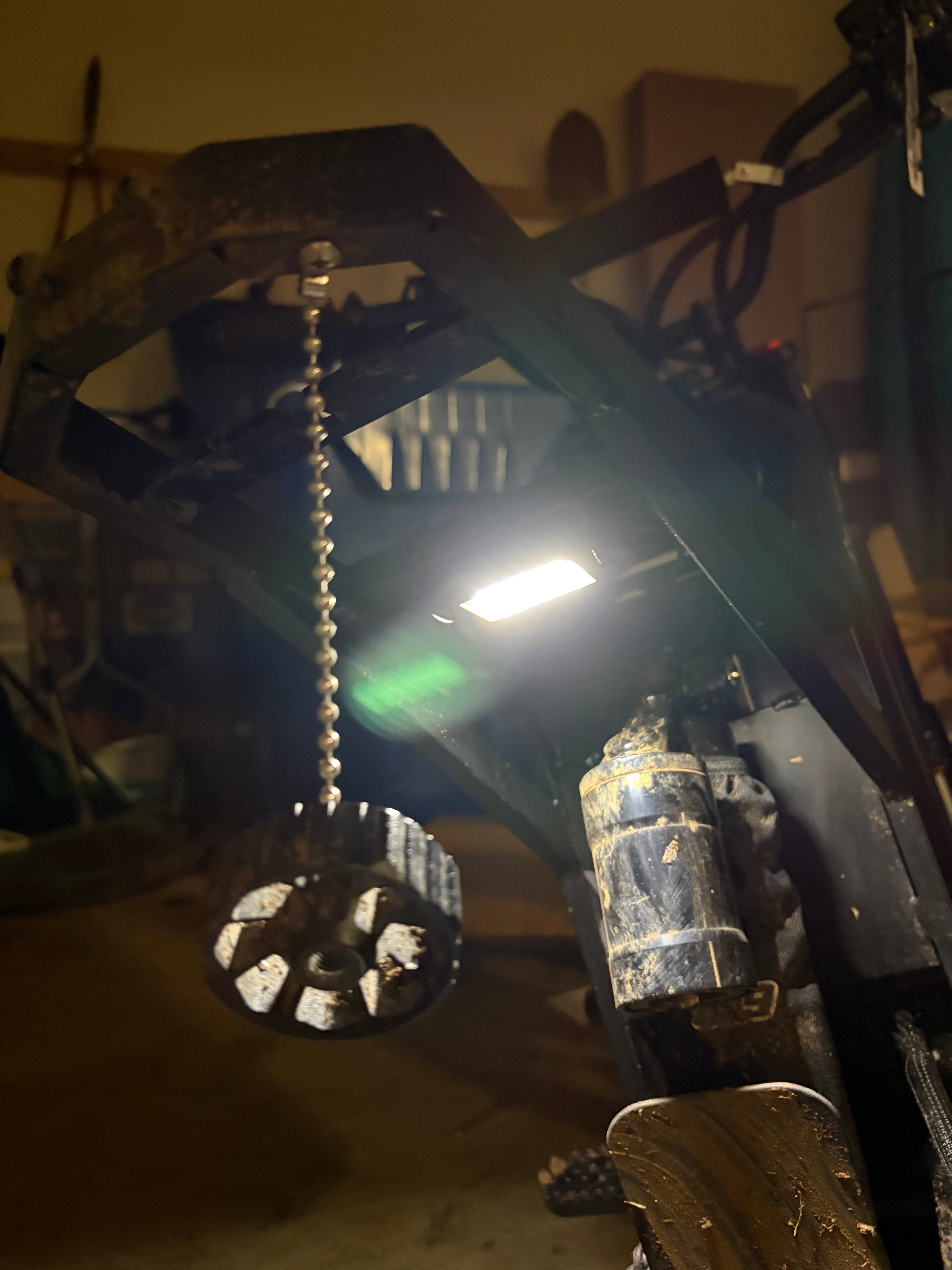 V4 Battery Powered Rock Light