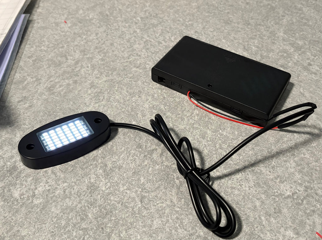 V4 Battery Powered Rock Light