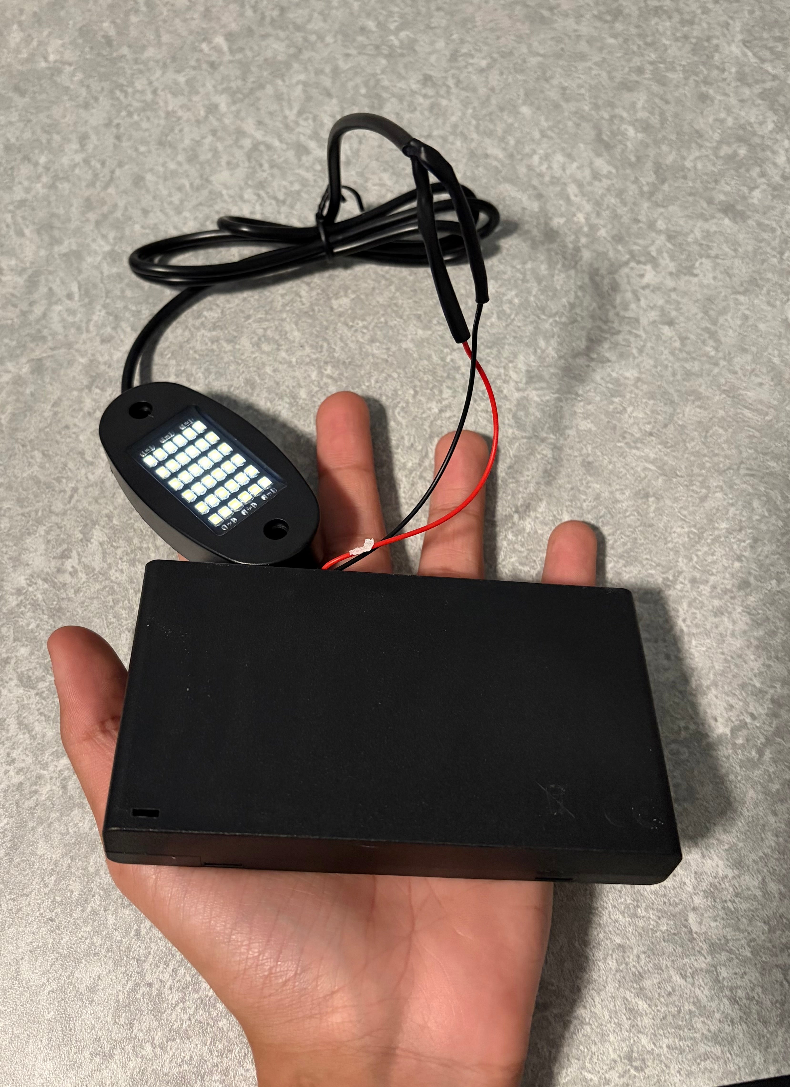 V4 Battery Powered Rock Light