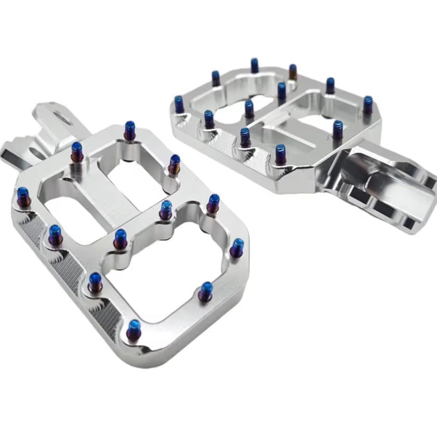 Titanium Wide Foot Pegs ￼