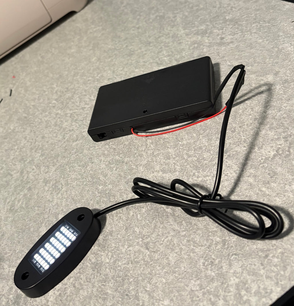 V4 Battery Powered Rock Light