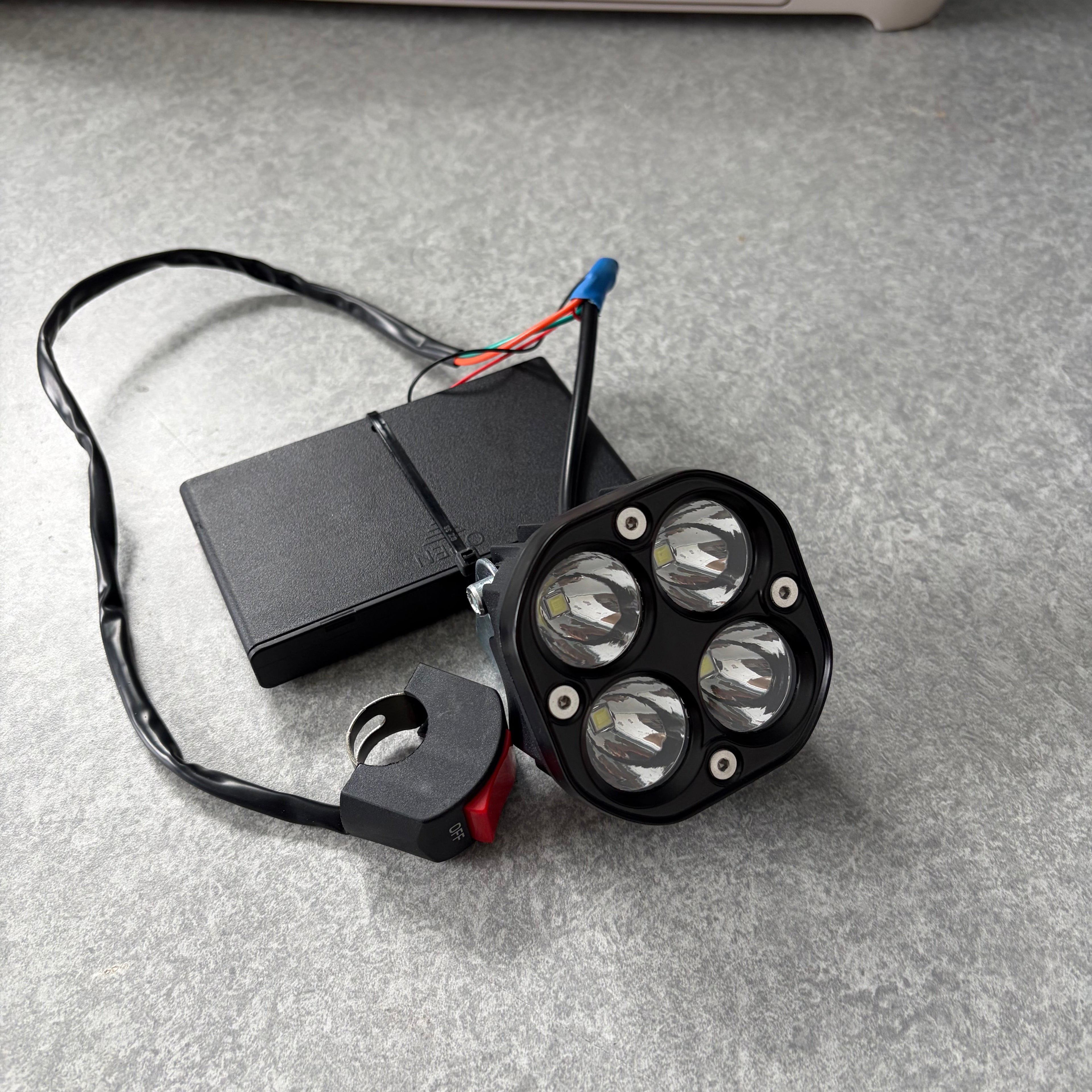 PX- Ultra Bee Baja Squadron Light (AA)￼￼
