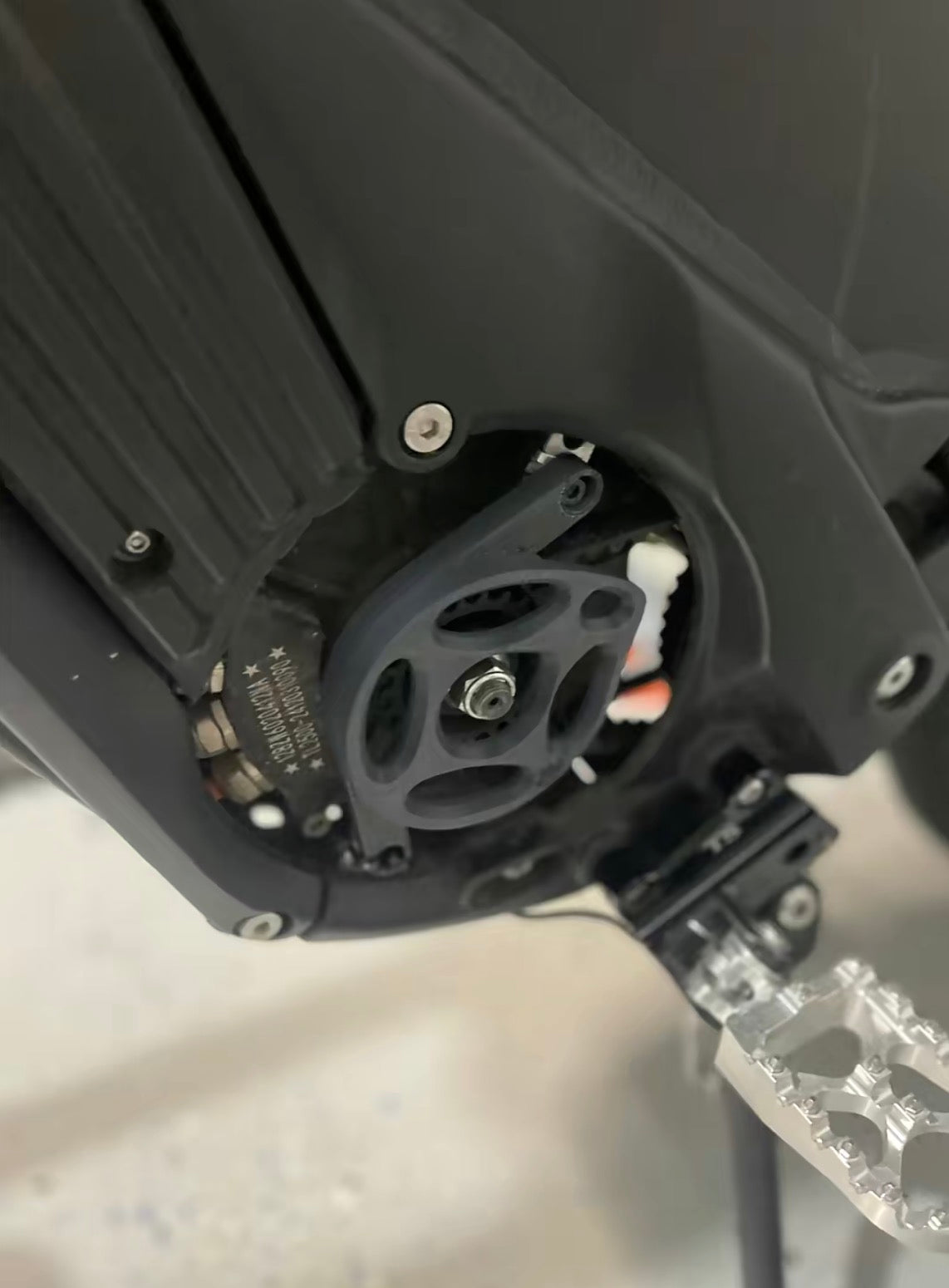 Talaria XXX motorcover