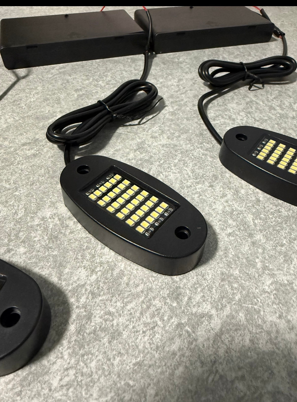 V4 Battery Powered Rock Light